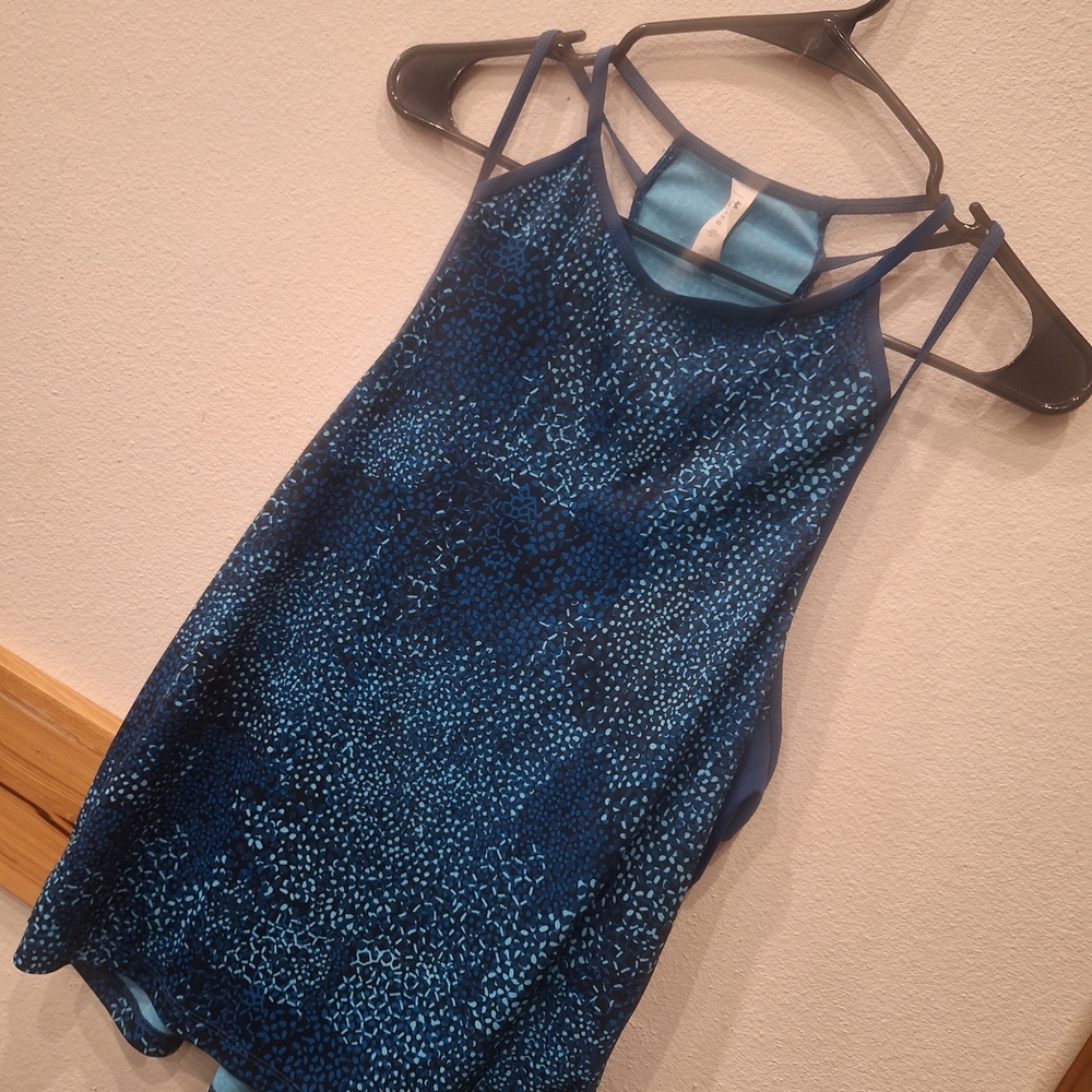 Under Armour Women's Blue Patterned Active Tank Top
